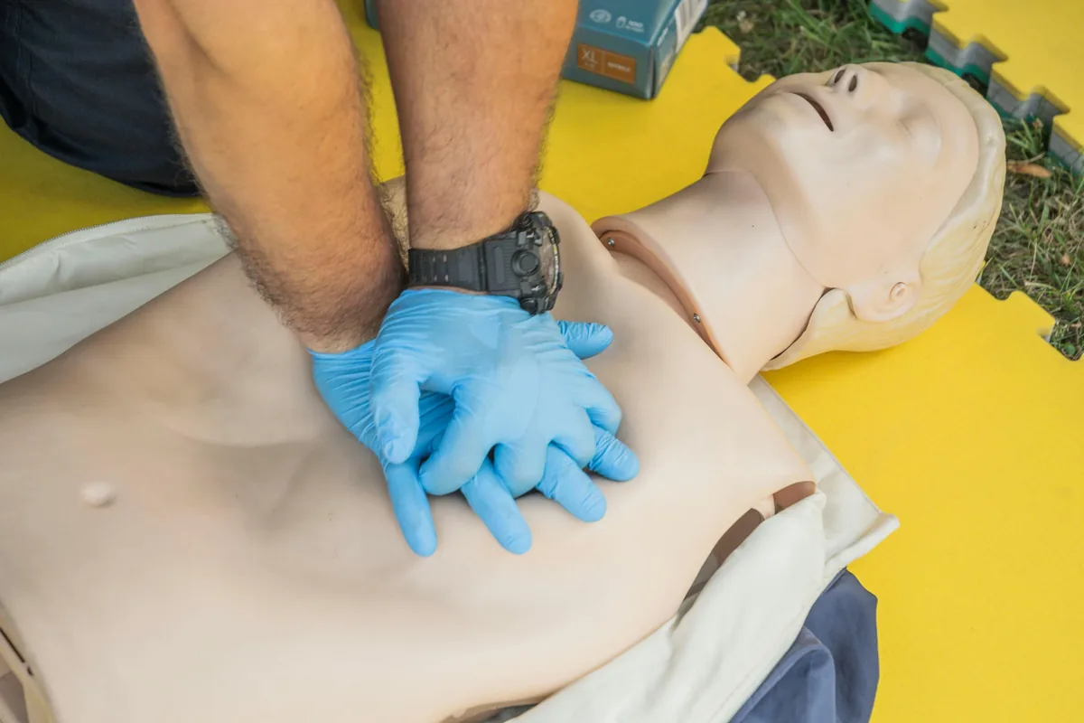 First AID курс